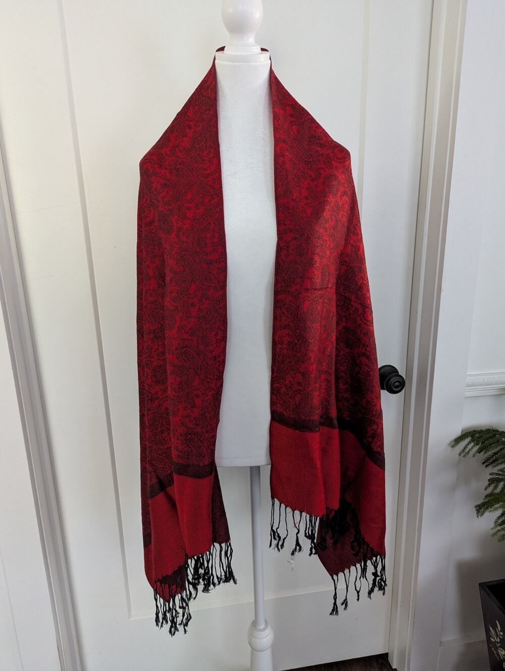 Red & Black 100% Pashmina Scarf Shawl European Latina Elegant Classic